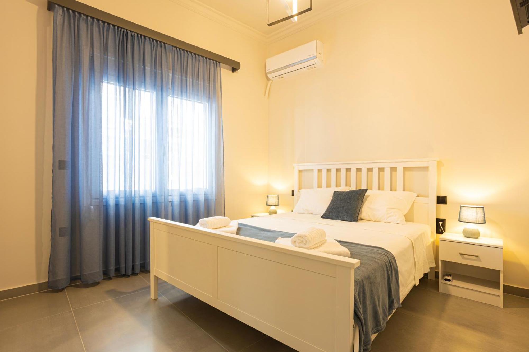 Luxury Apartment By The Sea- Euripus Strait Karababás Екстериор снимка